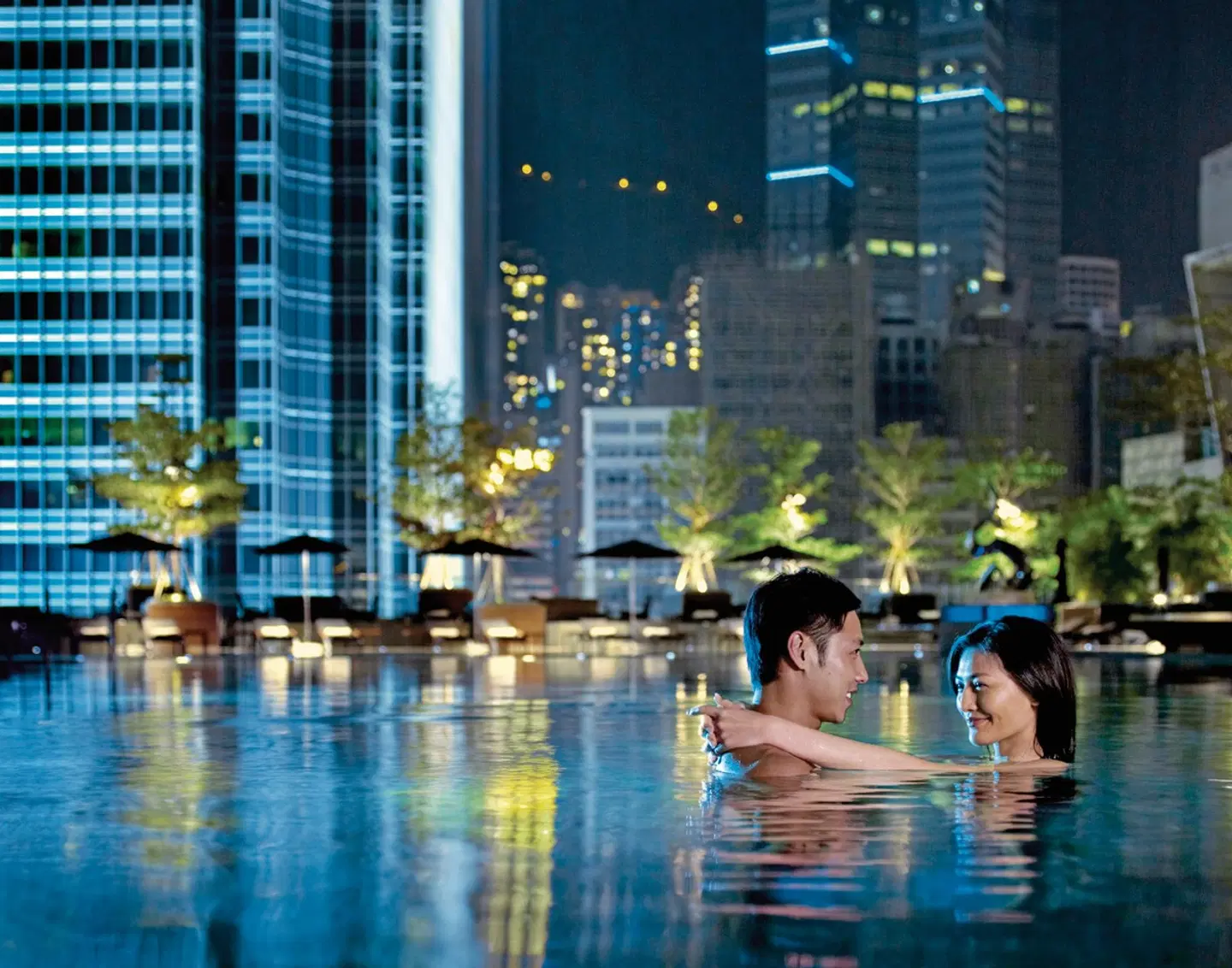 Four Seasons Hong Kong OUTDOOR_POOL