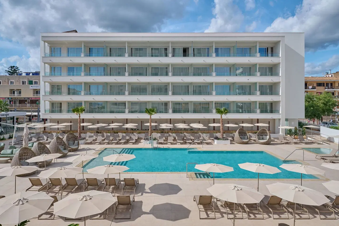 Hipotels Don Juan OUTDOOR_POOL