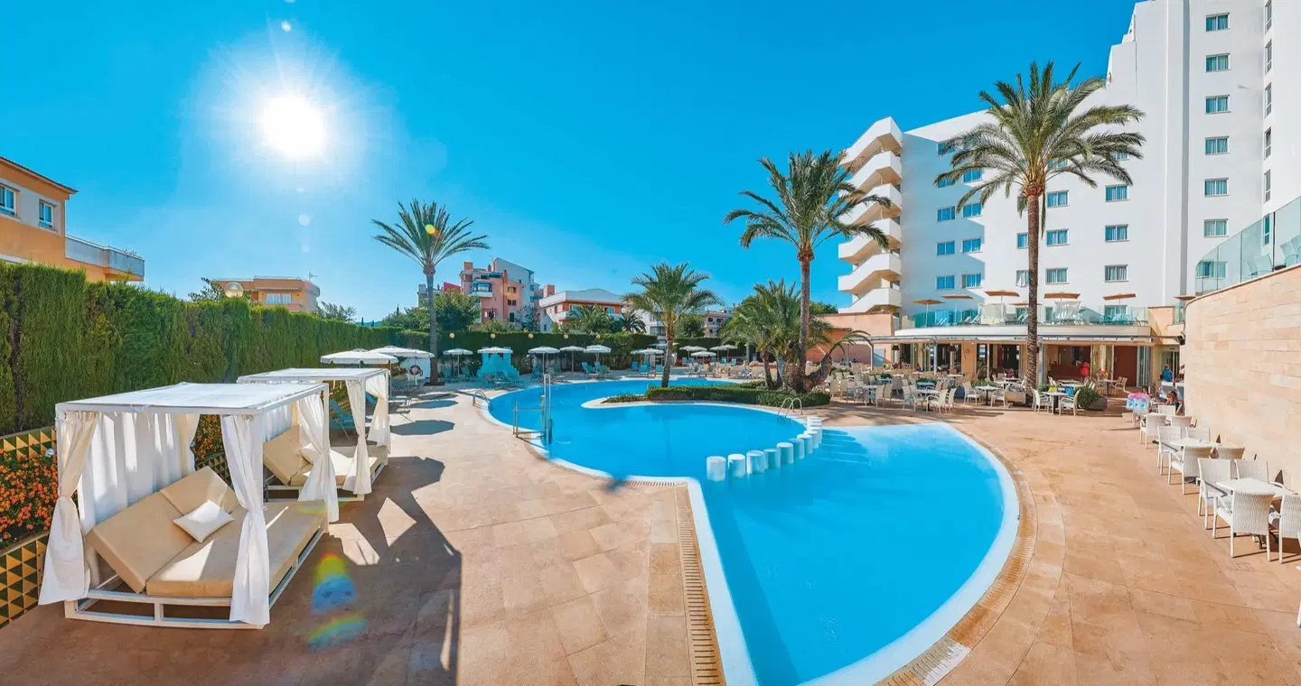 Girasol OUTDOOR_POOL