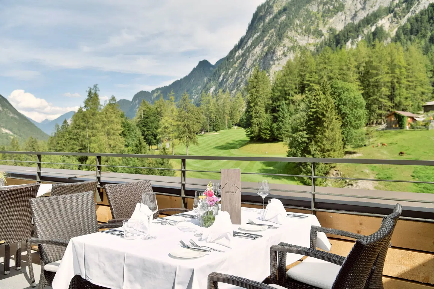 Hotel Sarotla Restaurant