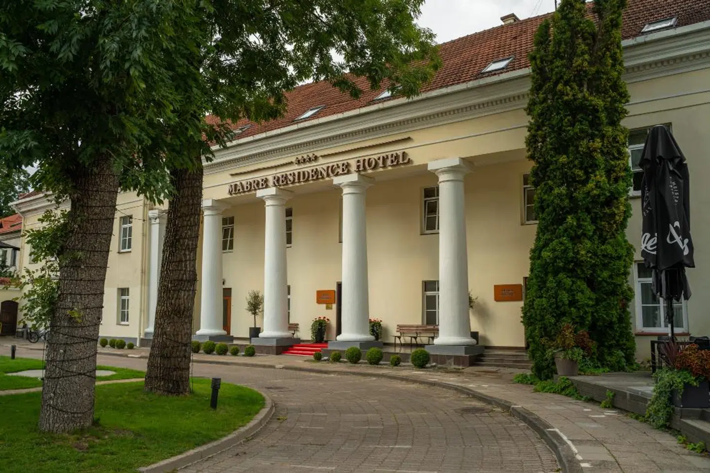 Mabre Residence EXTERIOR