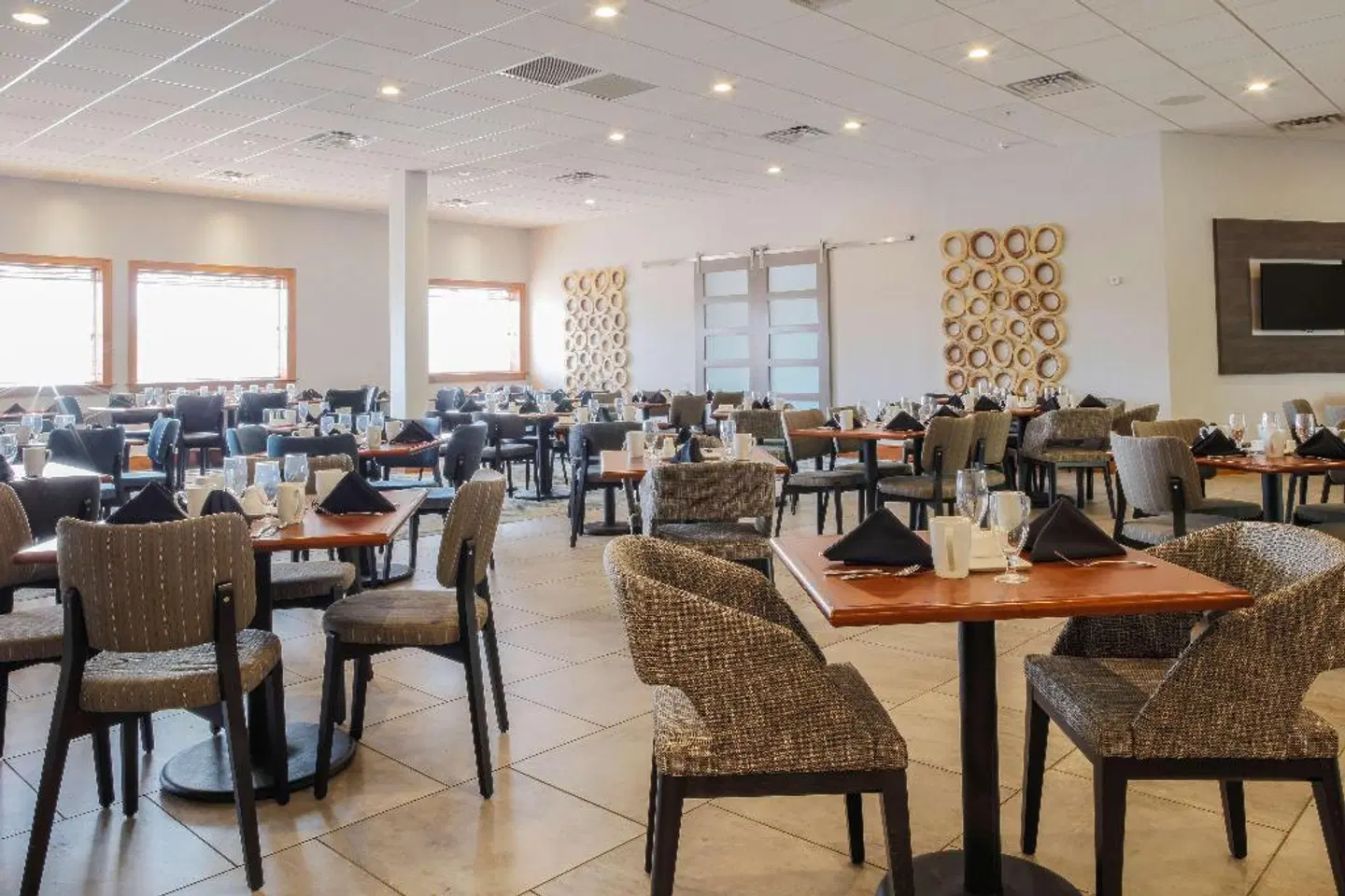 DoubleTree by Hilton Rochester Restaurant