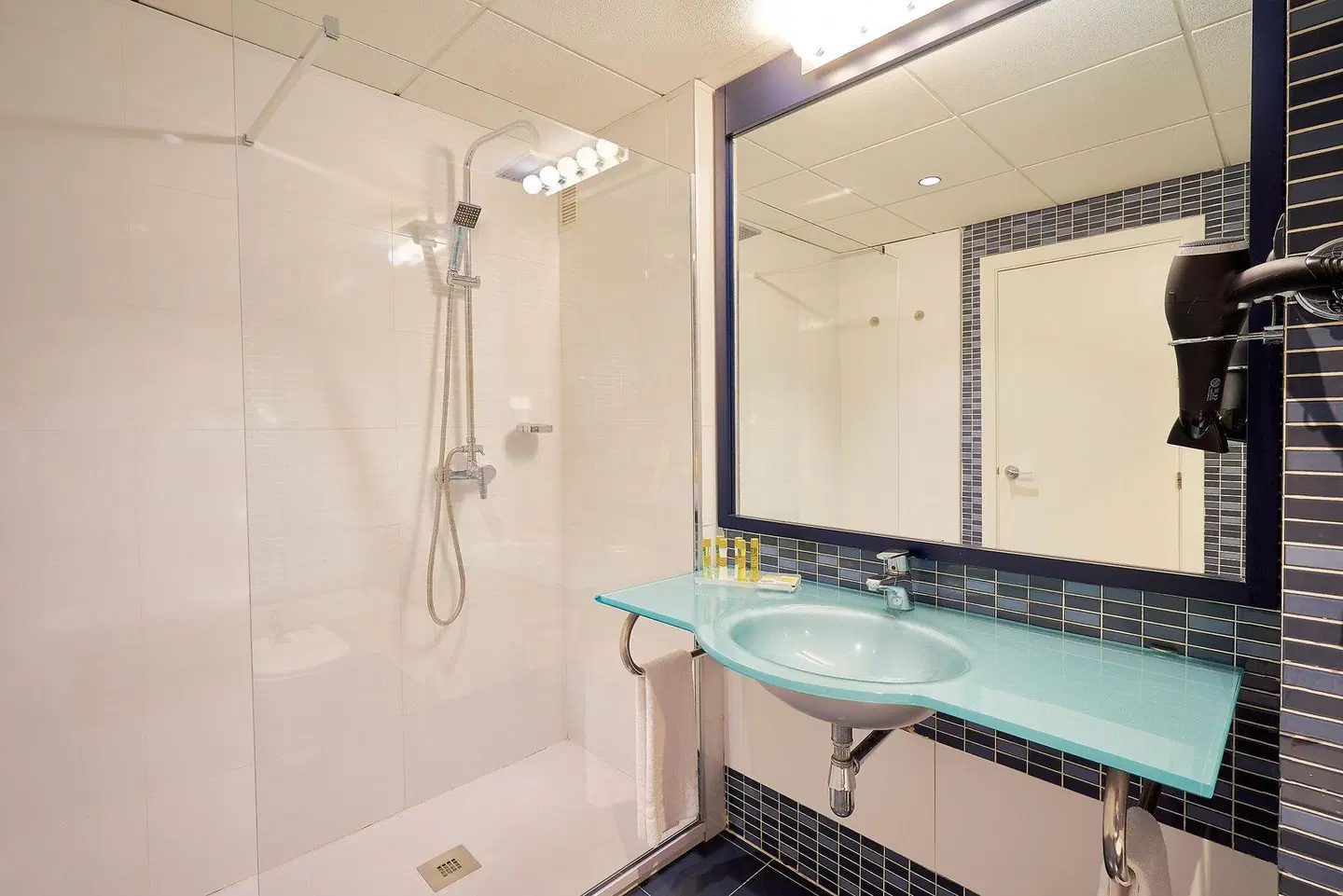 Eurostars Malaga Badezimmer