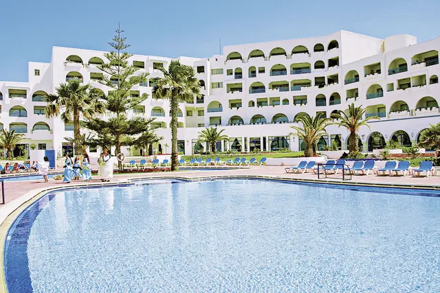 Regency Hotel & Spa OUTDOOR_POOL