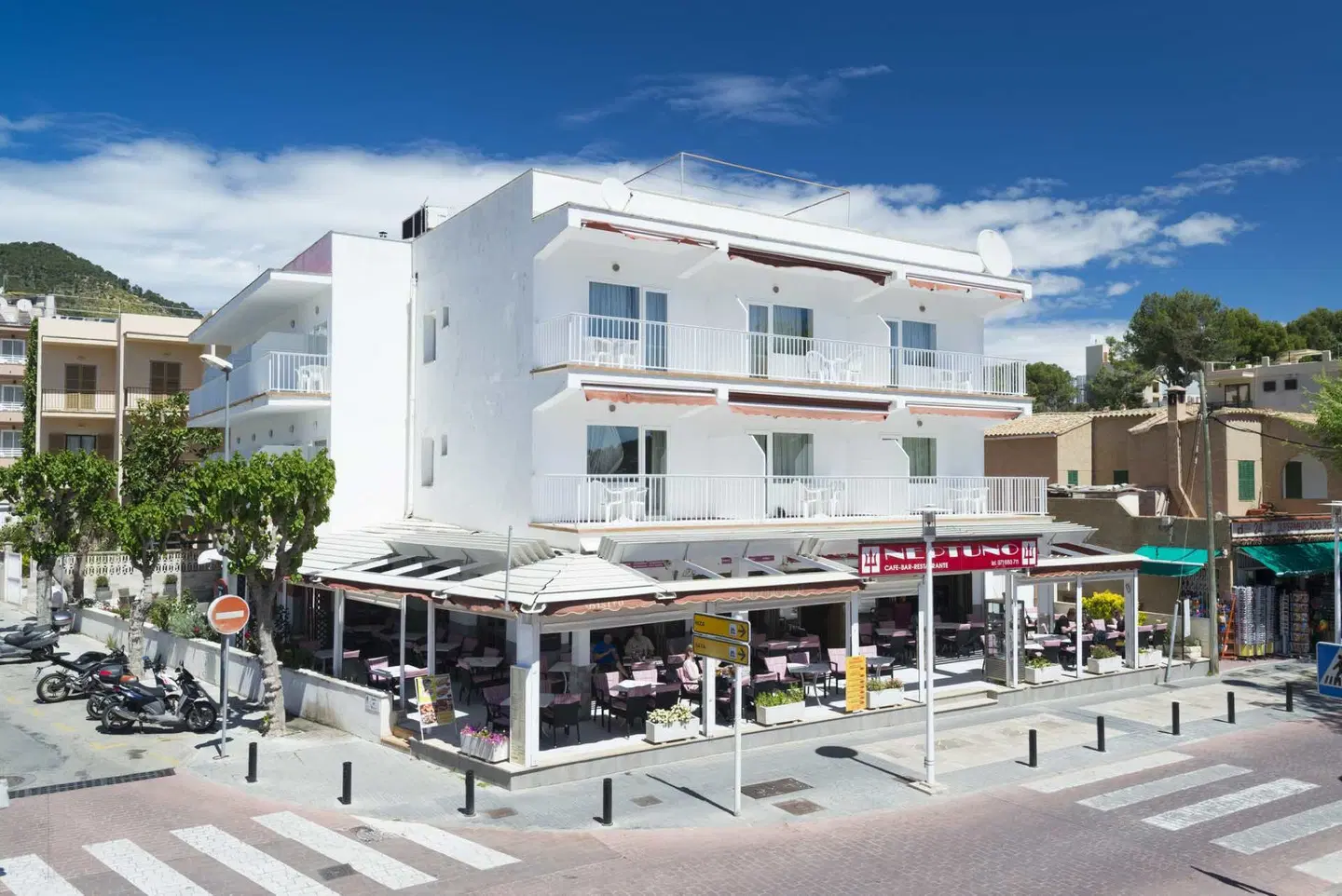 Neptuno Paguera Hostal Terrasse