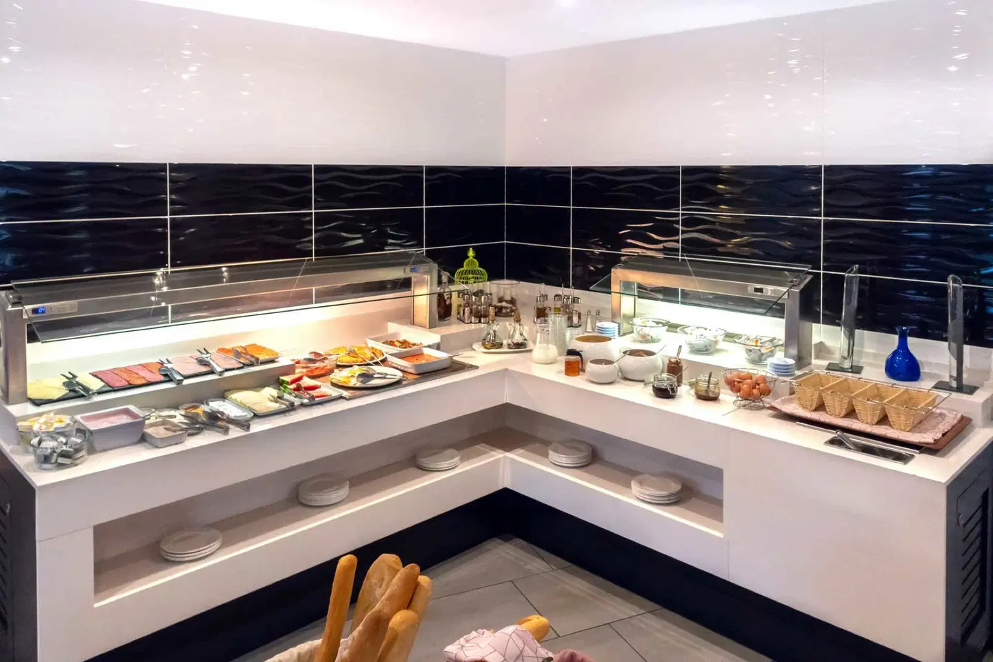 Neptuno Paguera Hostal Restaurant