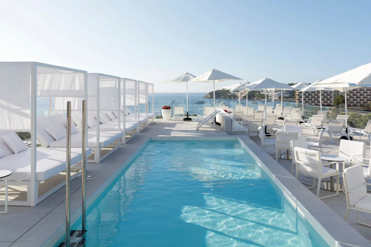 Reverence Mare OUTDOOR_POOL