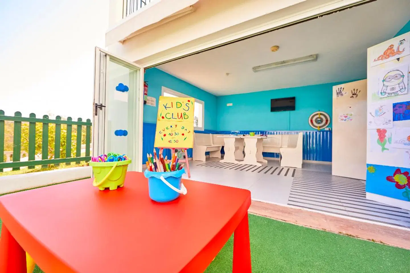 Holiday Center SPORTS_AND_LEISURE