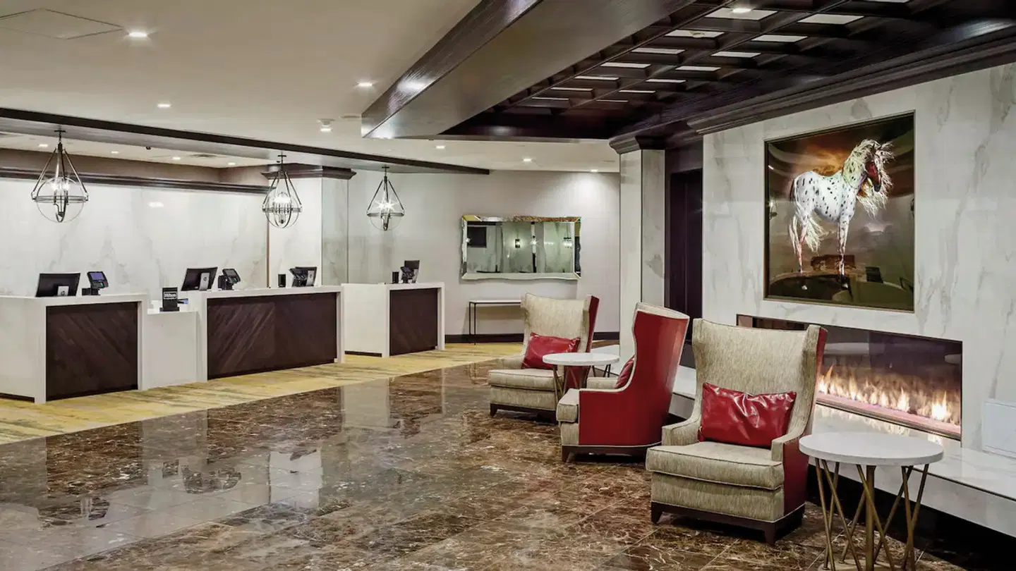 DoubleTree by Hilton Hotel Denver LOUNGE_LOBBY