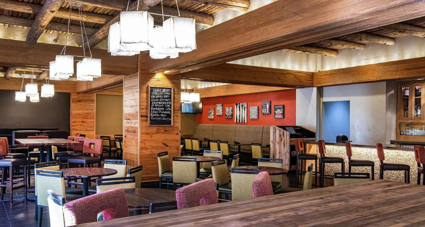 DoubleTree by Hilton Hotel Portland LOUNGE_LOBBY