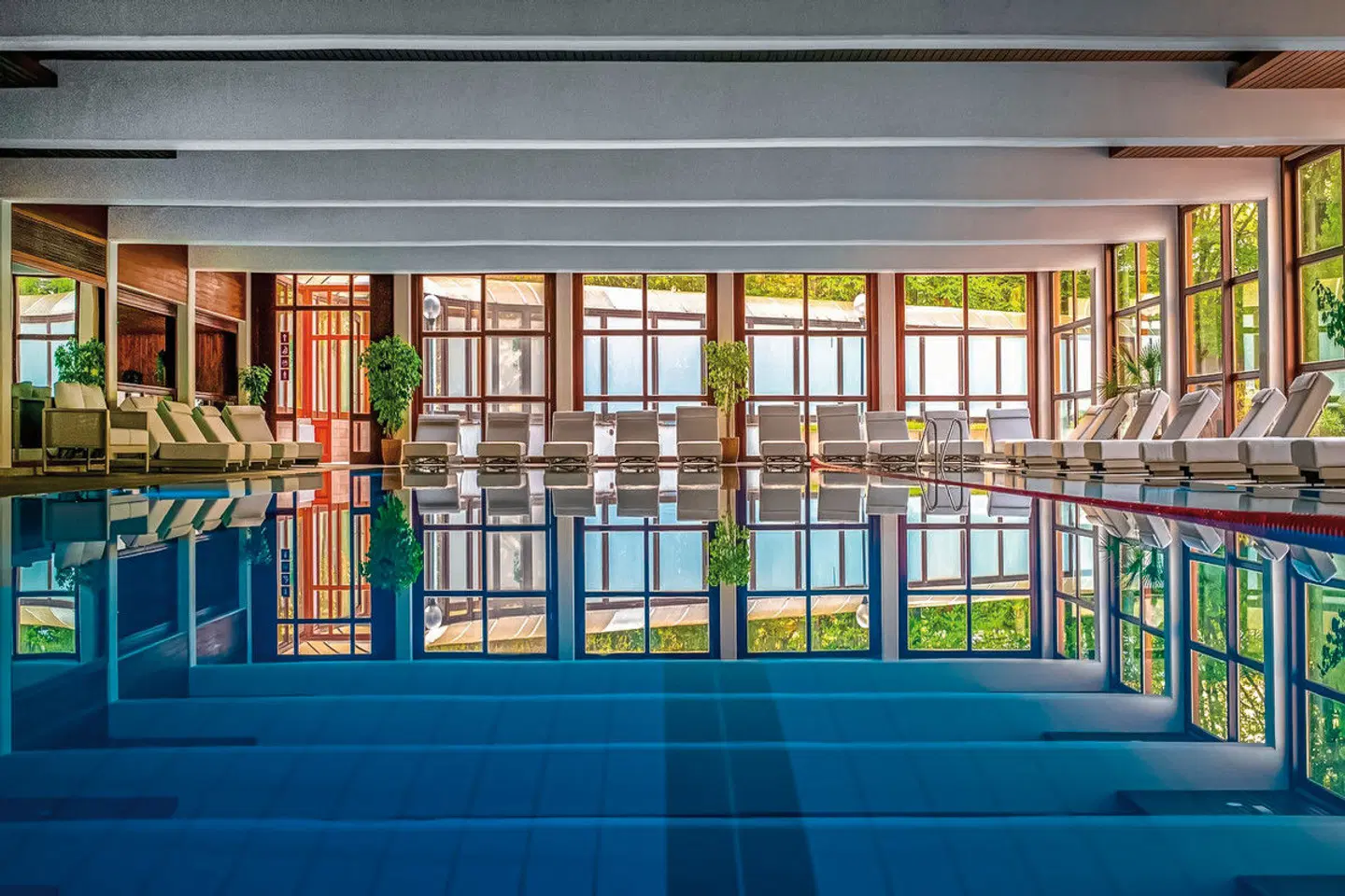 Club Tihany Hotel Hallenbad