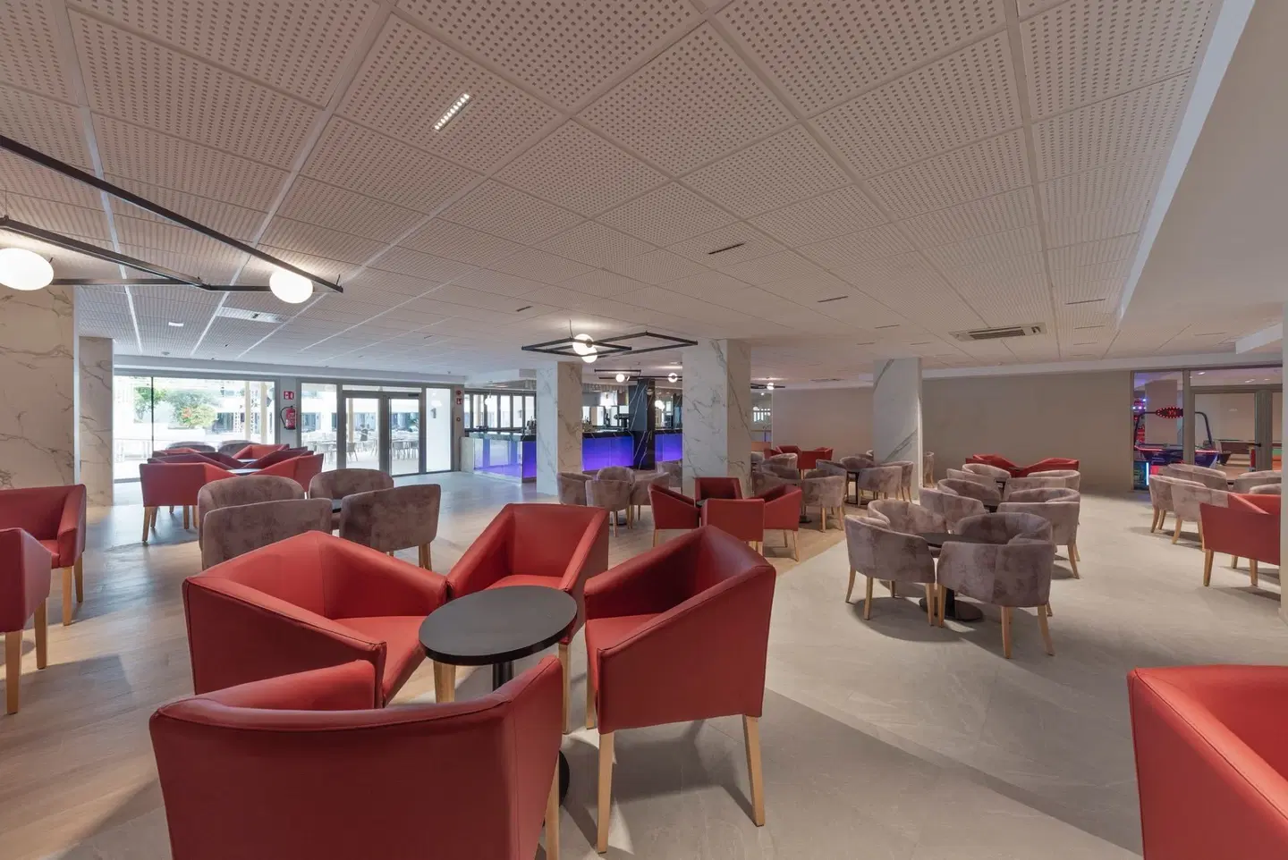 Best Delta LOUNGE_LOBBY