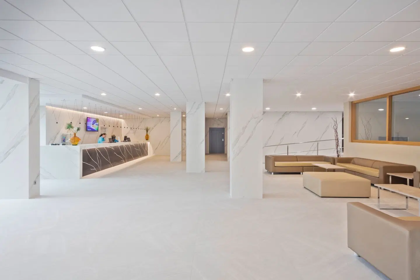 Best Delta LOUNGE_LOBBY