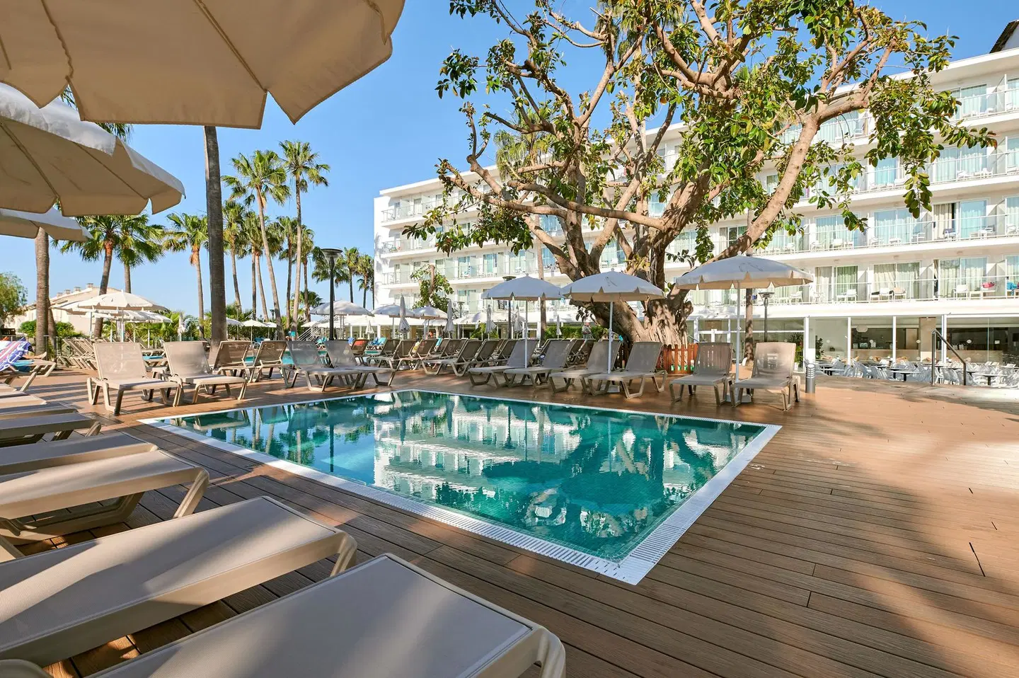 Alua Boccaccio Mallorca OUTDOOR_POOL