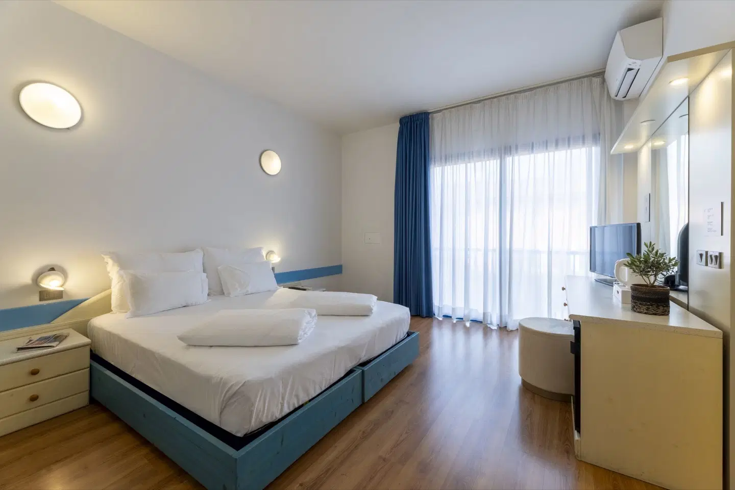 Hi Hotels Riva ROOM_EXAMPLE