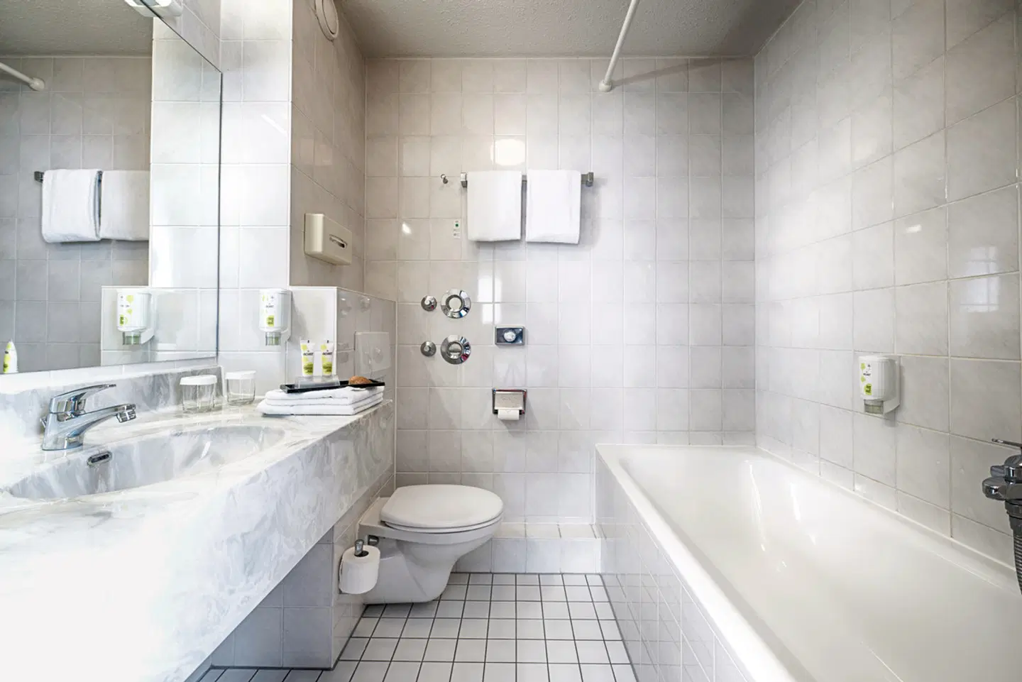 ACHAT Hotel Chemnitz Badezimmer