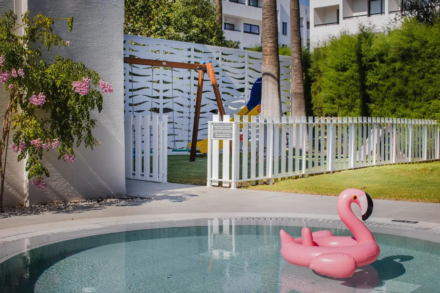 Nissi Park Hotel OUTDOOR_POOL