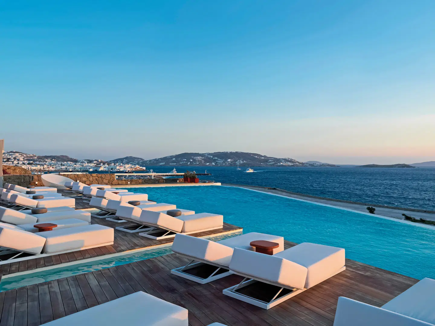 Kouros Hotel & Suites Terrasse