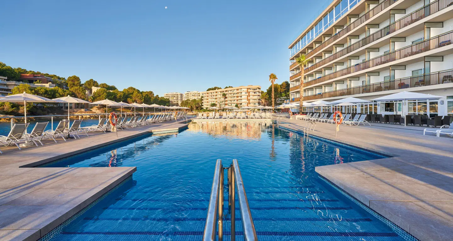 Globales Cala Viñas OUTDOOR_POOL