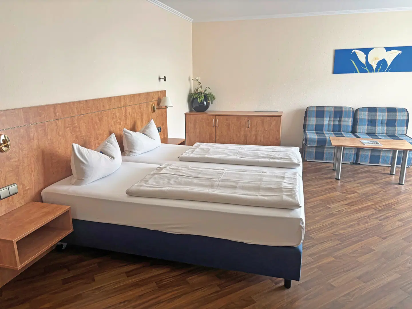 Hotel St. Georg ROOM_EXAMPLE