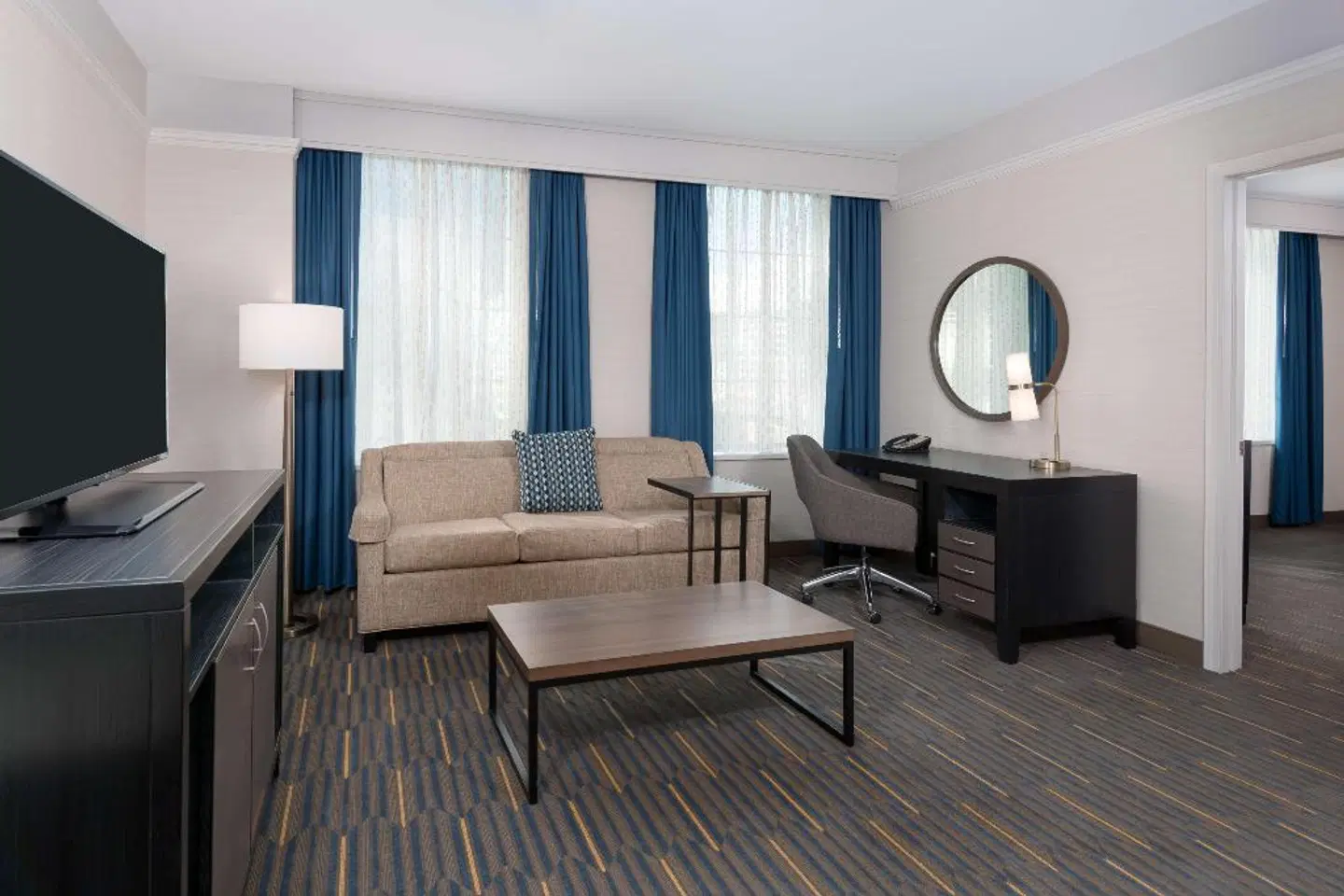 Hampton Inn & Suites Buffalo Downtown ROOM_EXAMPLE