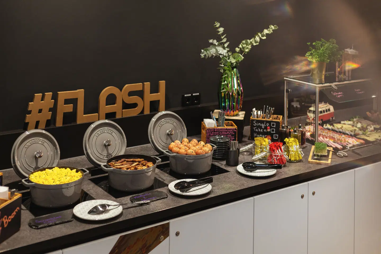 the niu Flash Restaurant