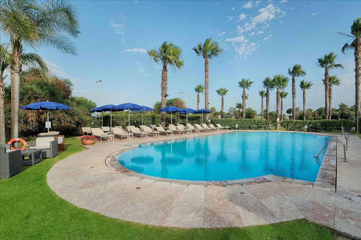 NH Catania Parco degli Aragonesi OUTDOOR_POOL