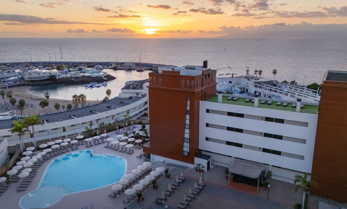 AluaSoul Costa Adeje OUTDOOR_POOL