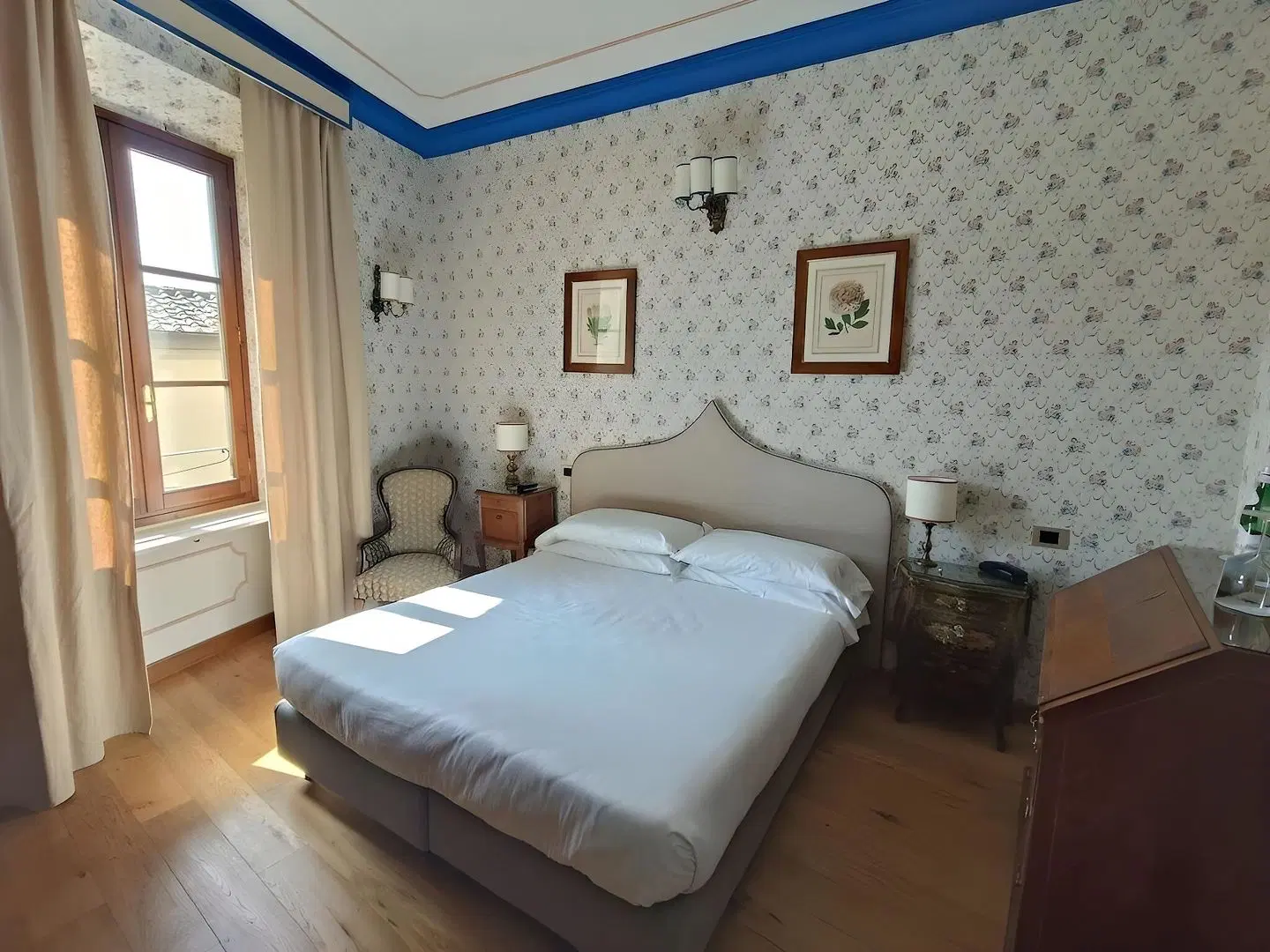Hermitage ROOM_EXAMPLE