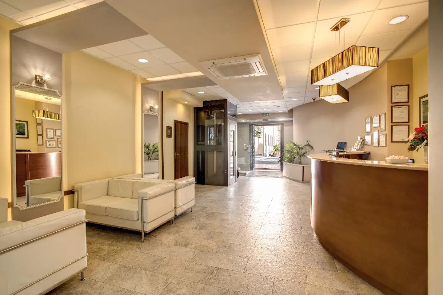 Roma Tiburtina Metro LOUNGE_LOBBY