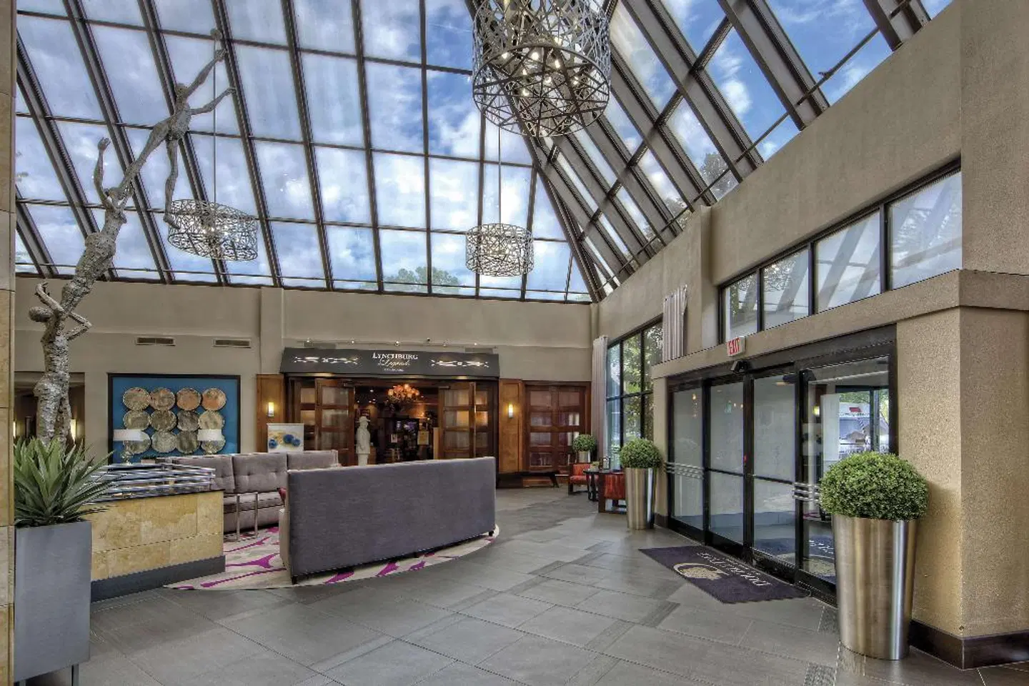 DoubleTree by Hilton Memphis LOUNGE_LOBBY