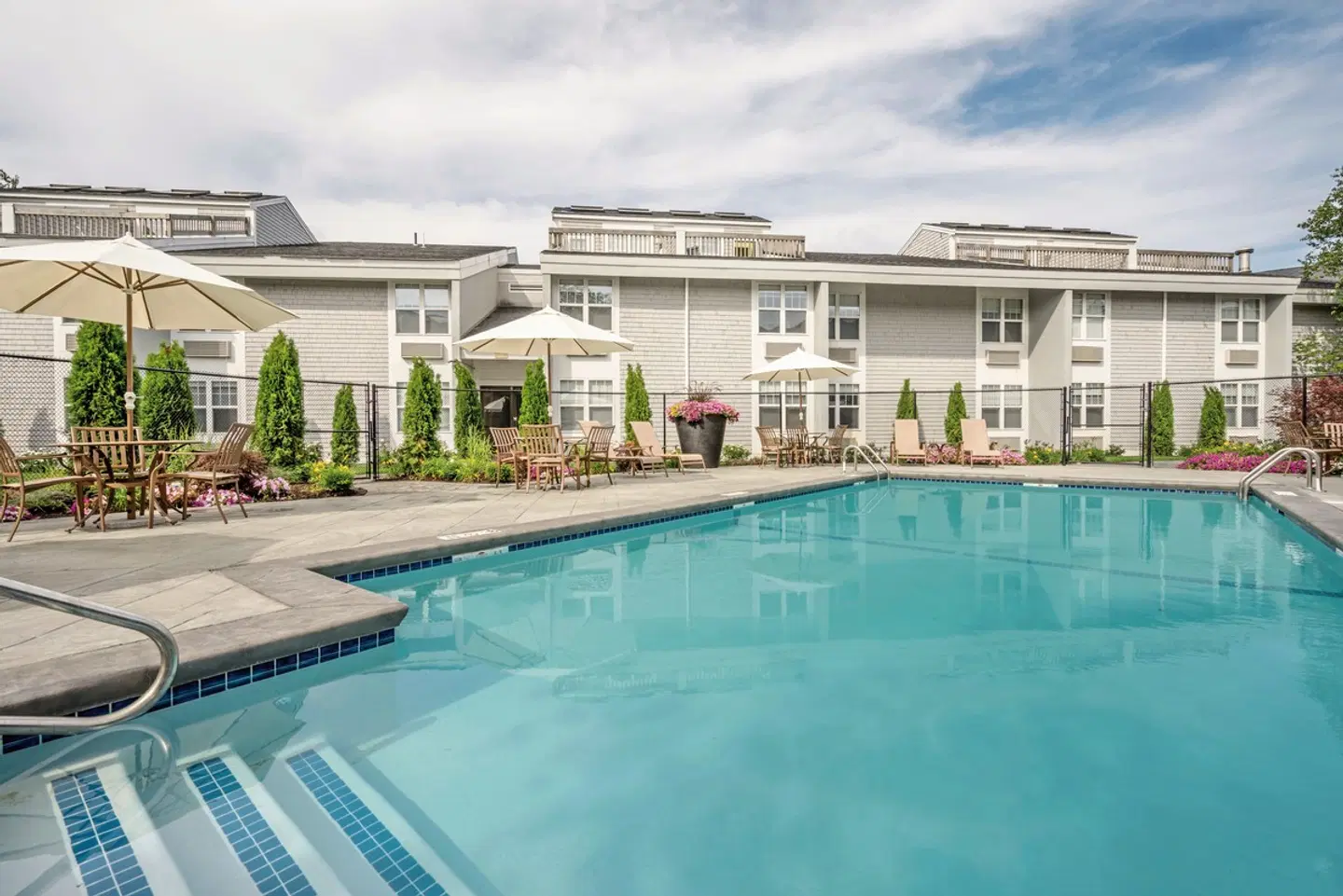 Holiday Inn Cape Cod - Hyannis OUTDOOR_POOL
