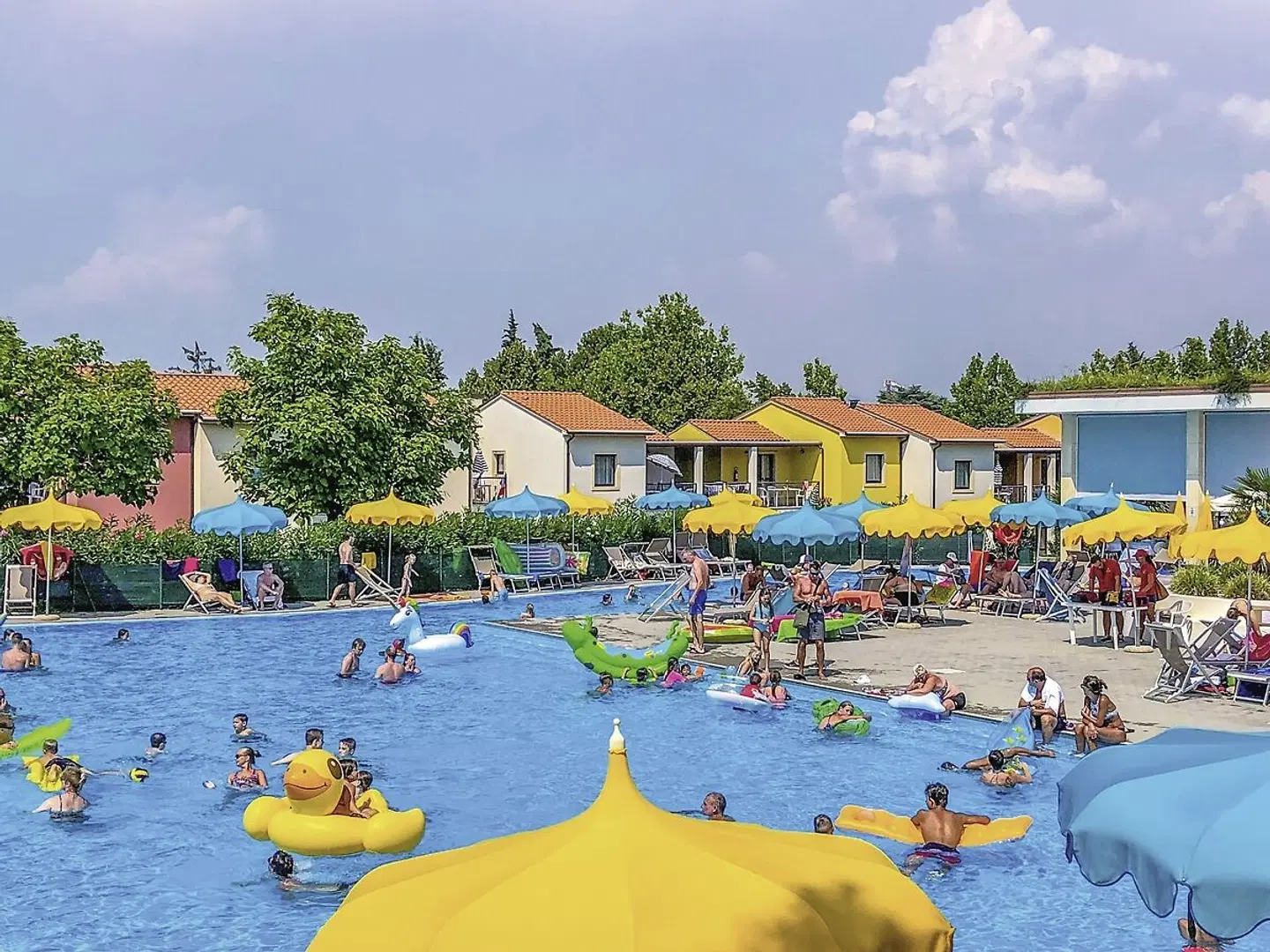 Belvedere Village OUTDOOR_POOL