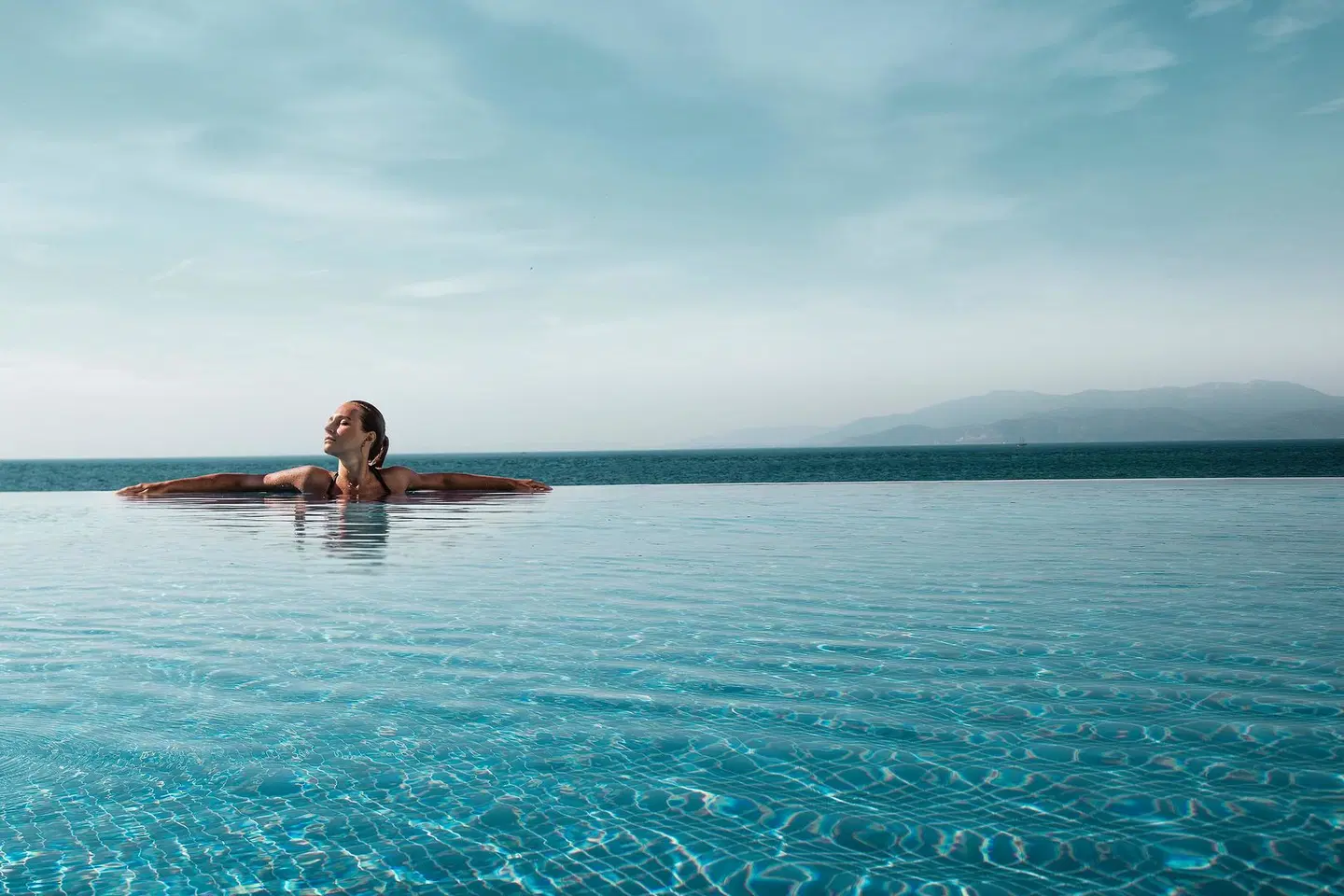 Charisma Deluxe Hotel OUTDOOR_POOL