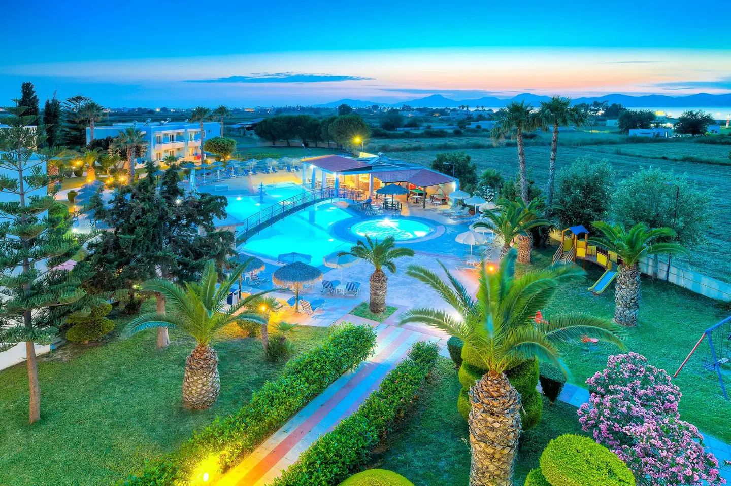 Corali Hotel OUTDOOR_POOL