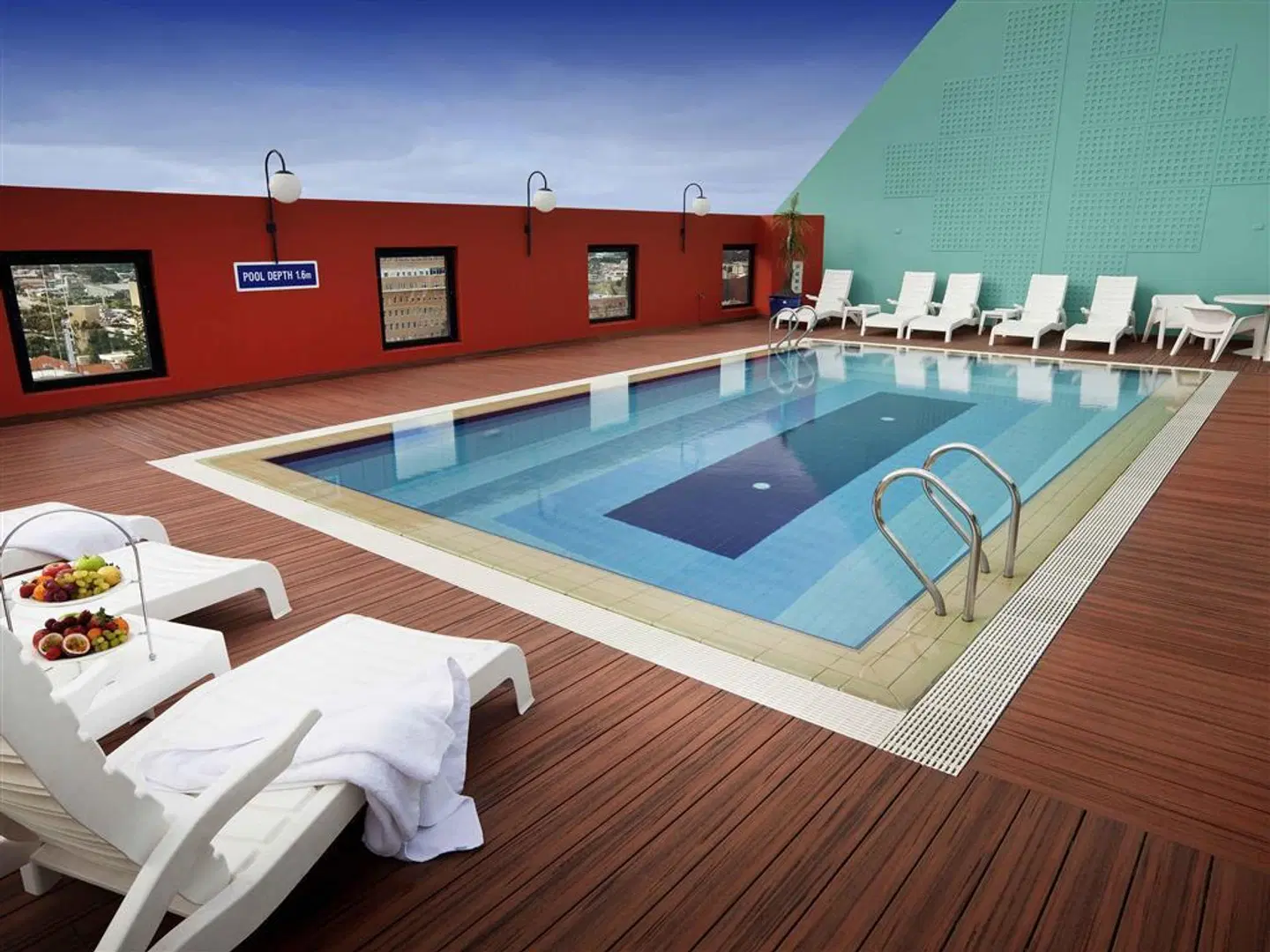 Mercure Perth OUTDOOR_POOL
