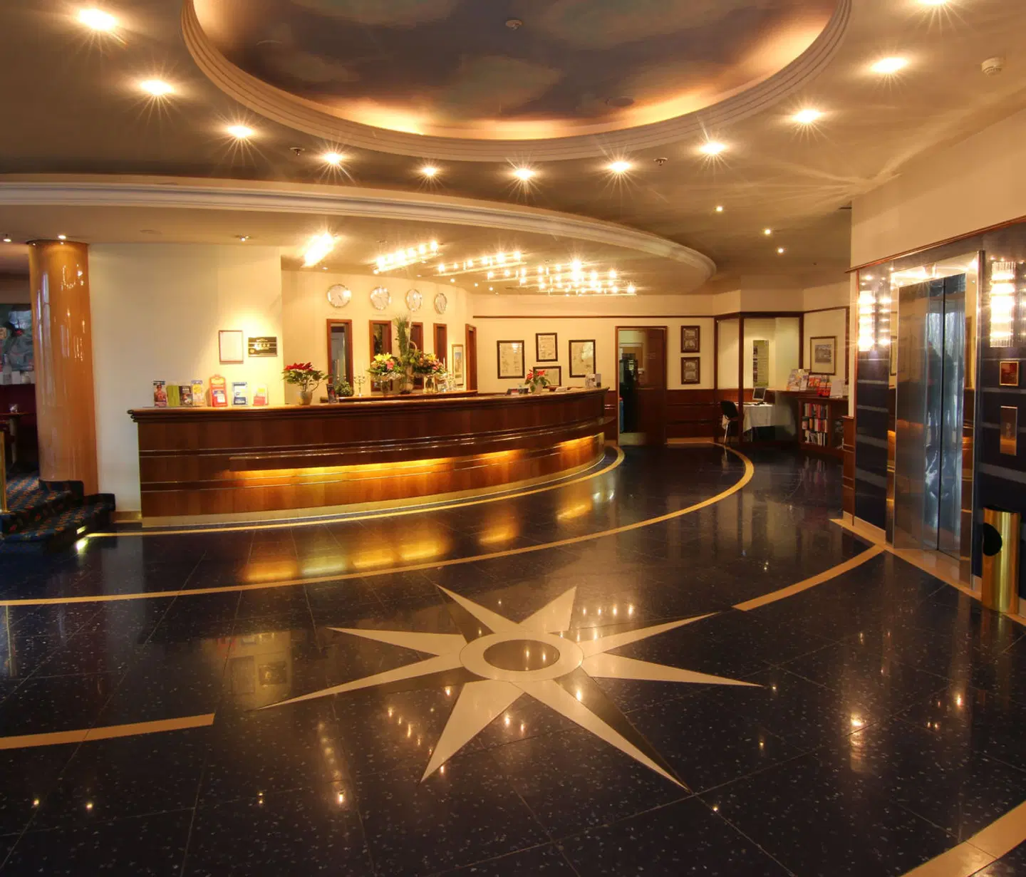 PLAZA Schwerin LOUNGE_LOBBY