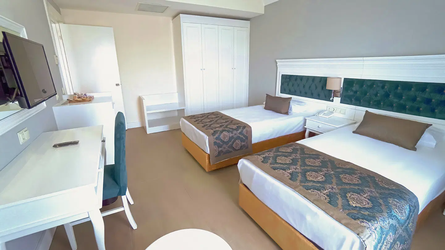 Dream World Palace ROOM_EXAMPLE