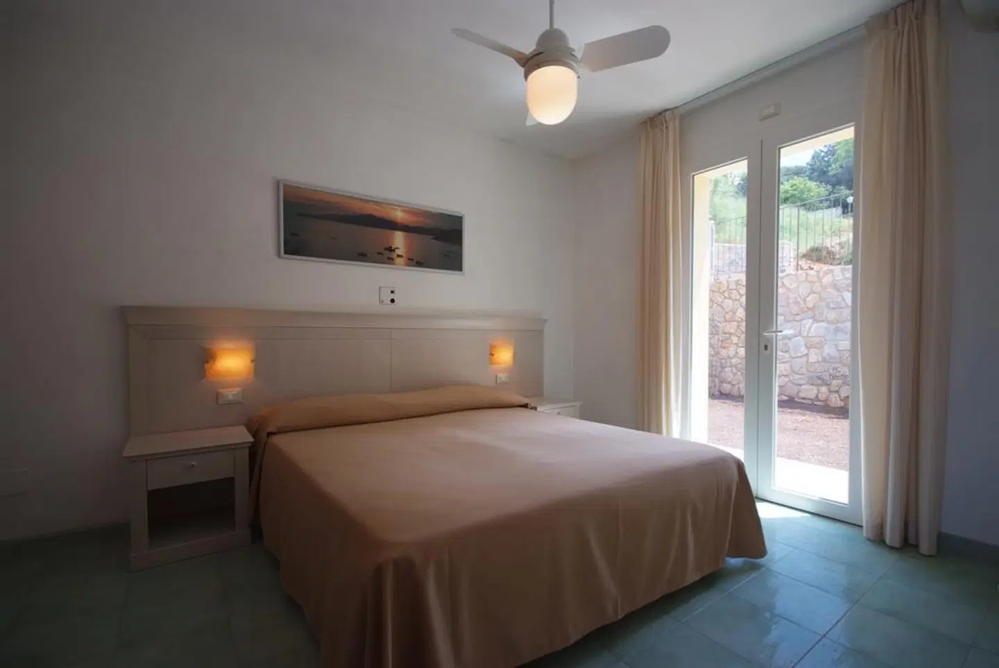 Hotel Dino ROOM_EXAMPLE