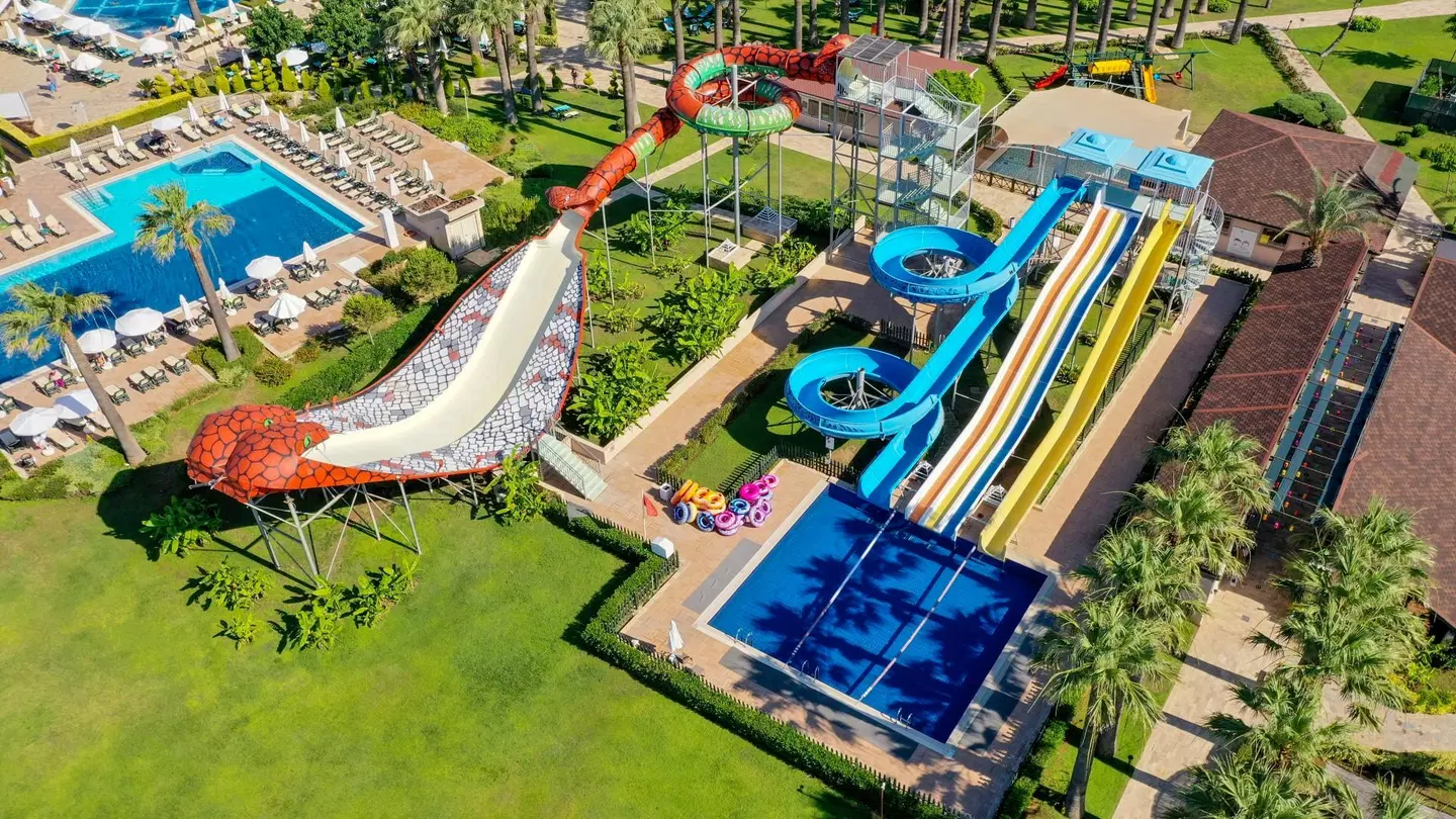 Crystal Tat Beach Pearl Collection OUTDOOR_POOL