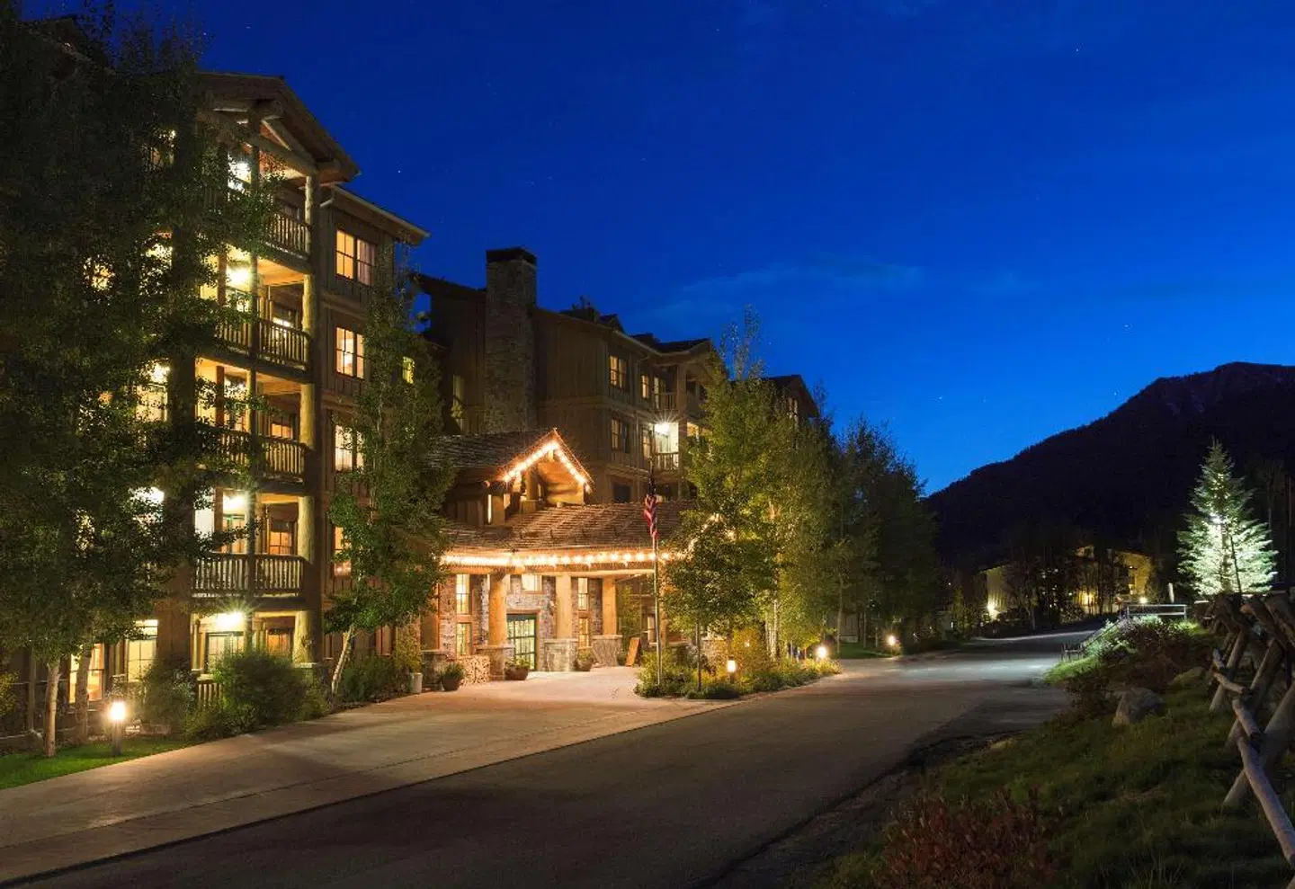 Teton Mountain Lodge EXTERIOR