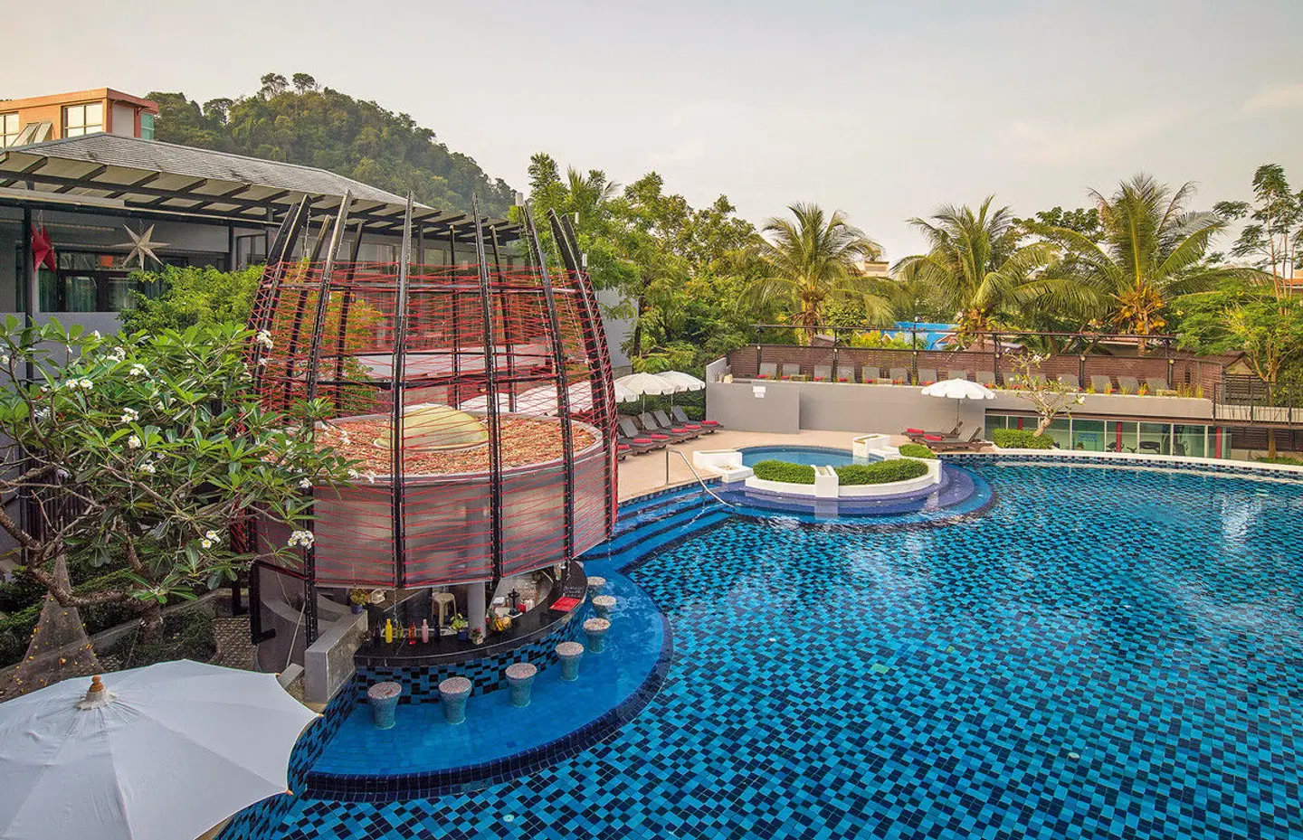 Red Ginger Chic Resort OUTDOOR_POOL