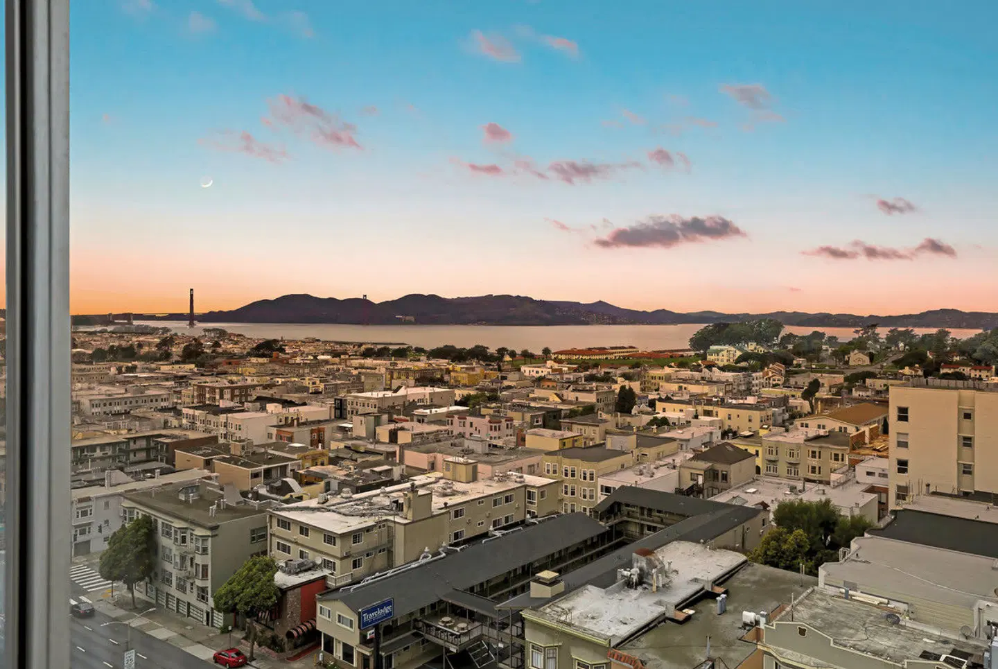 Comfort Inn by the Bay Strand