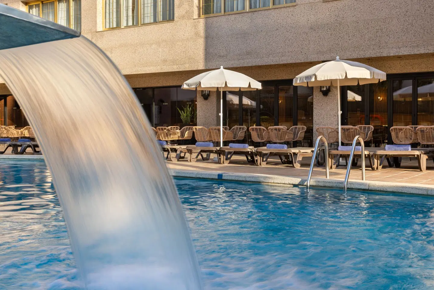 htop Amaika OUTDOOR_POOL