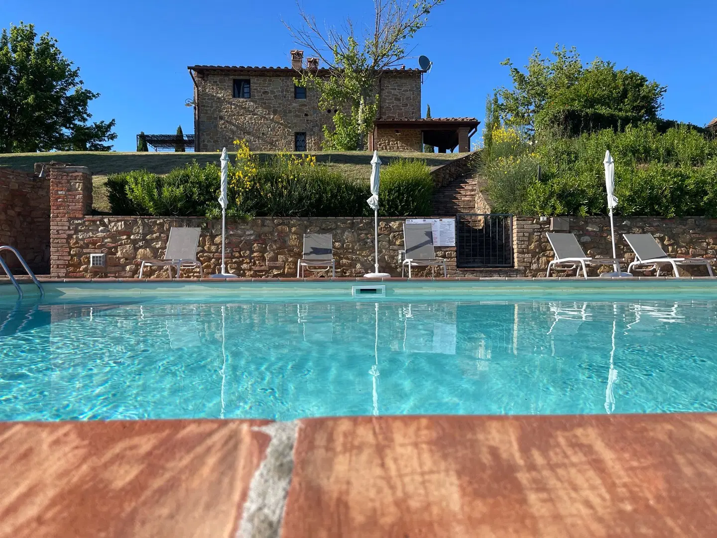 Castellare di Tonda OUTDOOR_POOL
