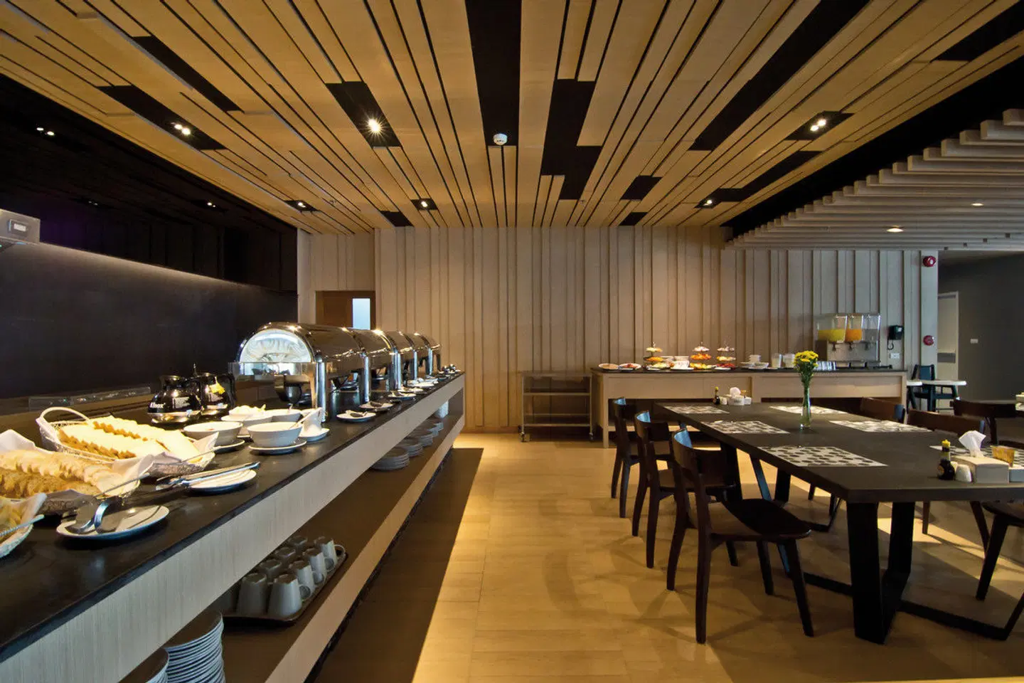 The Sun Xclusive Bar