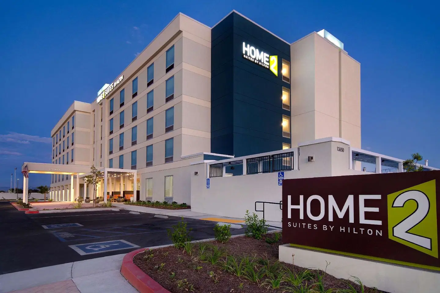 Home2 Suites by Hilton Garden Grove EXTERIOR