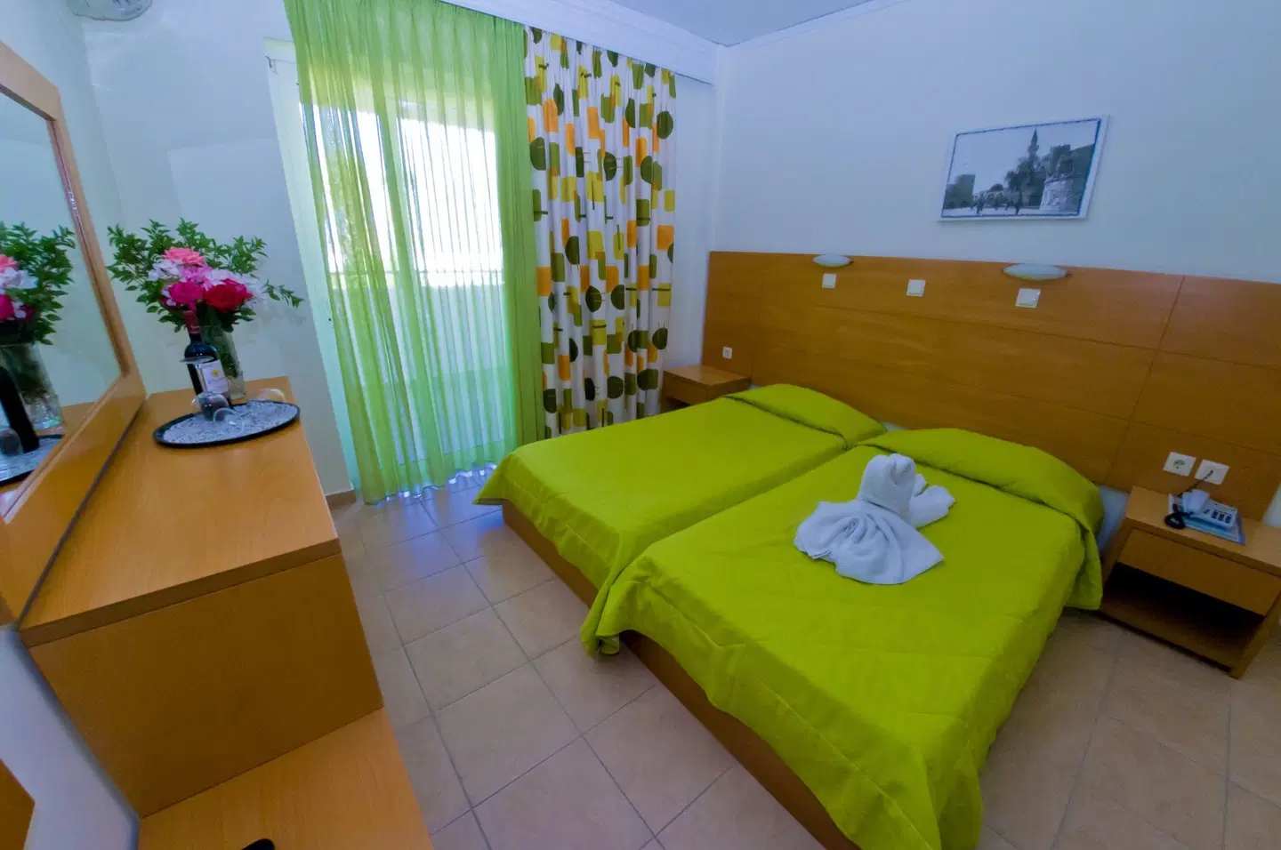 Tigakis Star ROOM_EXAMPLE