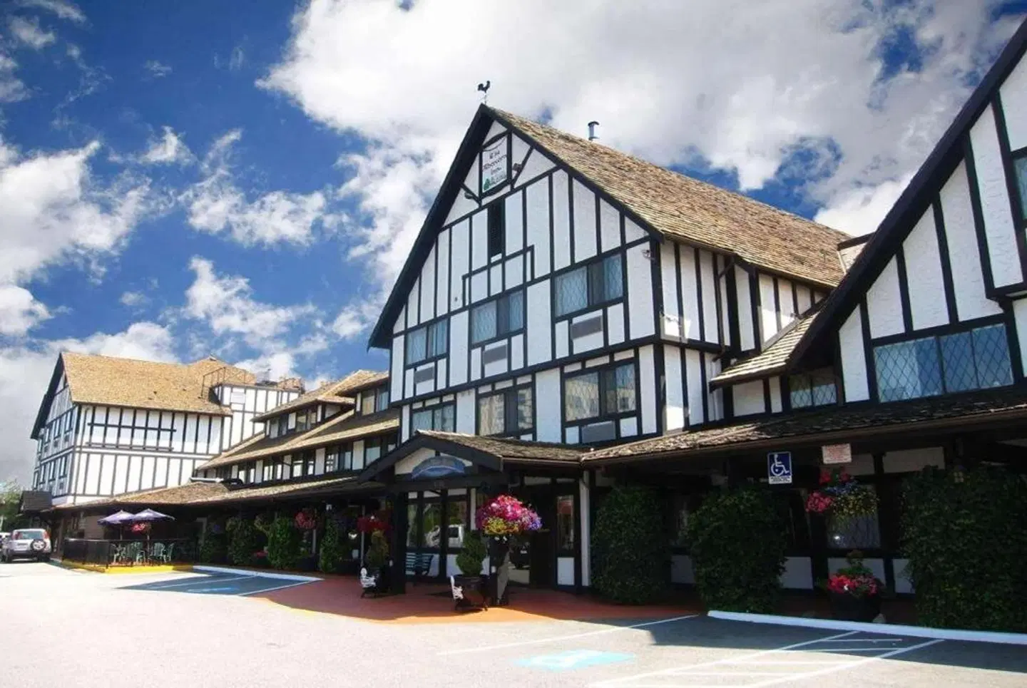 Abercorn Hotel Trademark Collection by Wyndham EXTERIOR