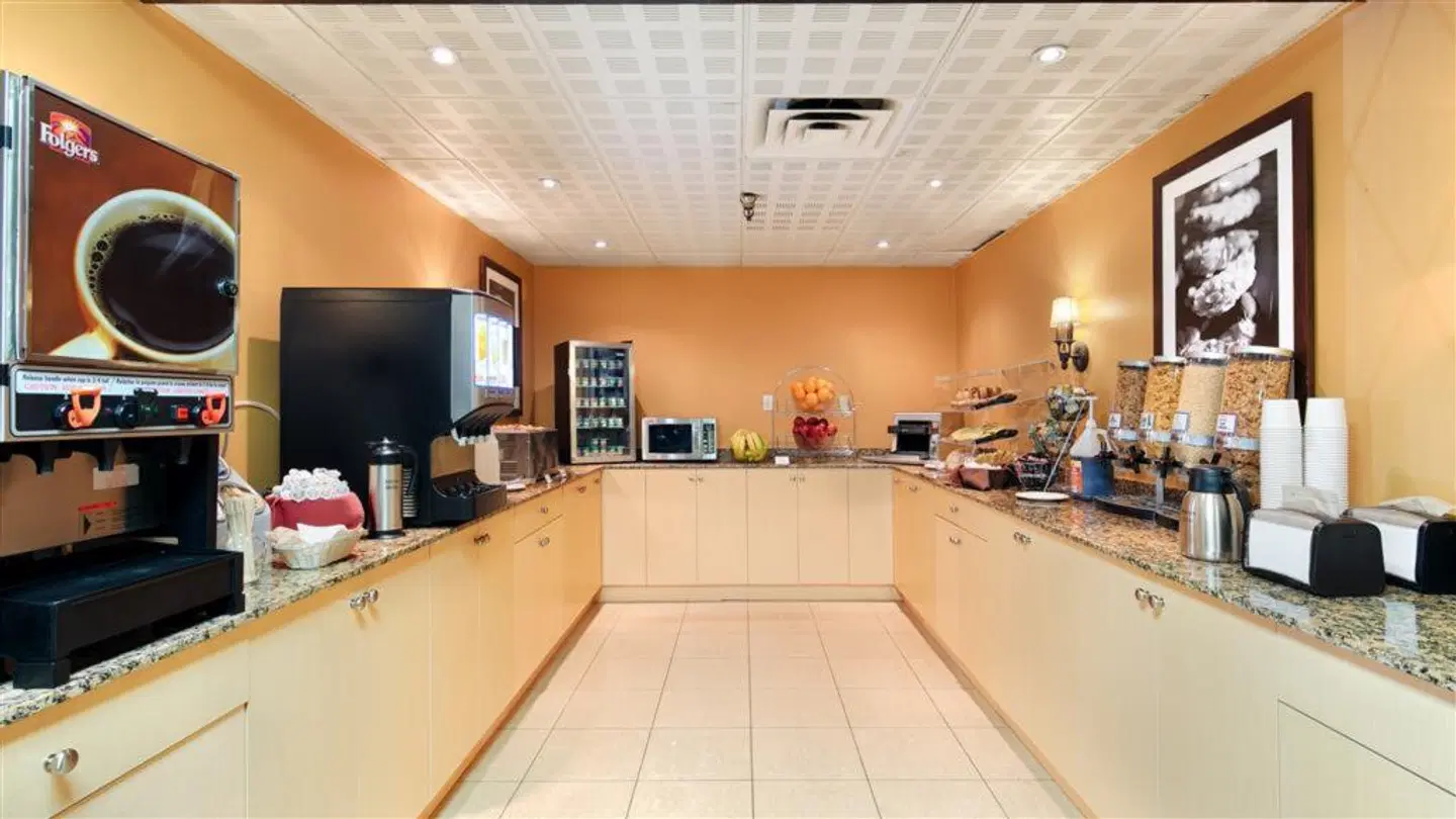 Abercorn Hotel Trademark Collection by Wyndham Bar